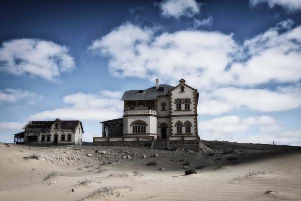 Namib desert house 3